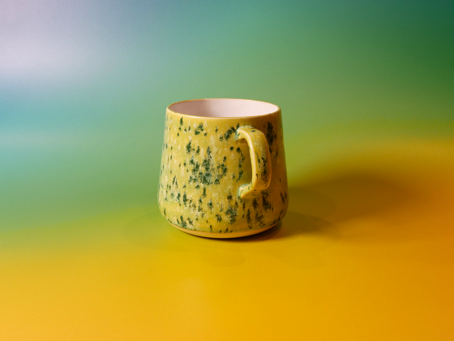 Limeshower & White Fat-Bottomed Mug — 22 oz
