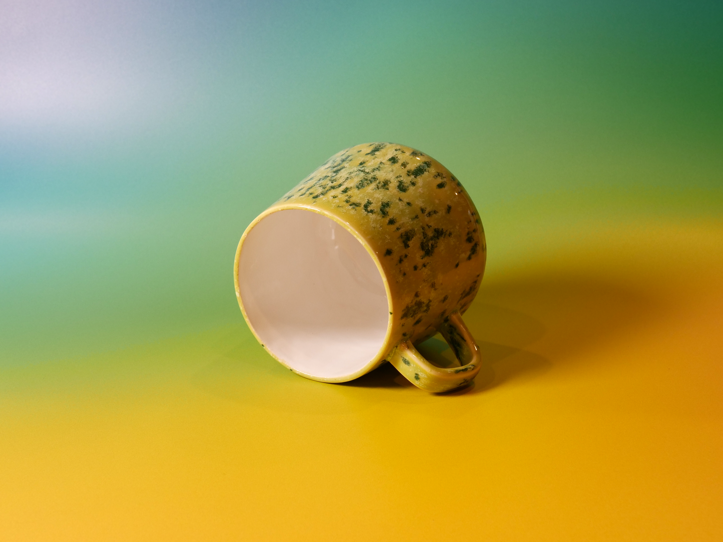 Limeshower & White Fat-Bottomed Mug — 22 oz